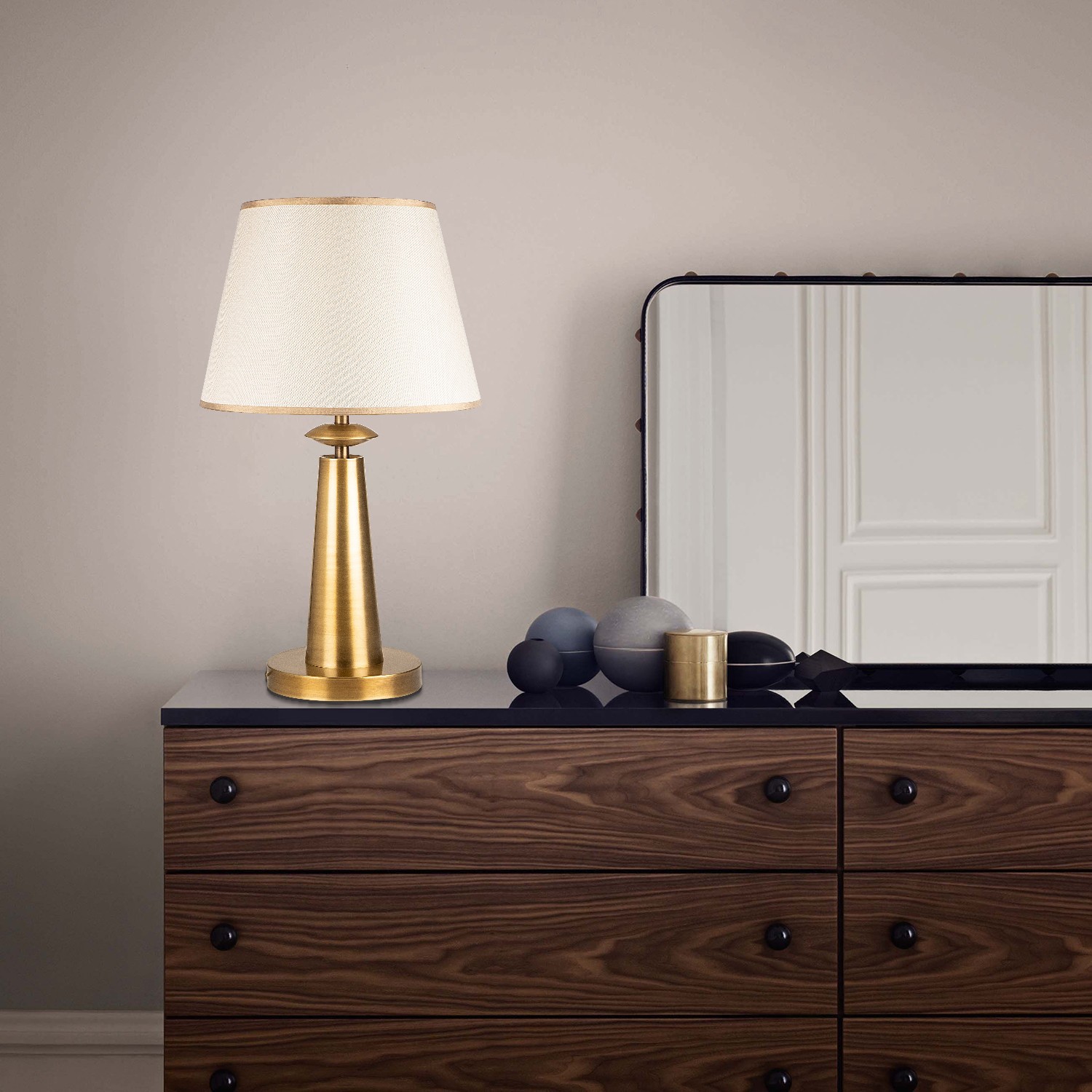 Lampe à poser classique abat-jour Solitum 55cm Métal Or et Tissu Blanc Blanc créme